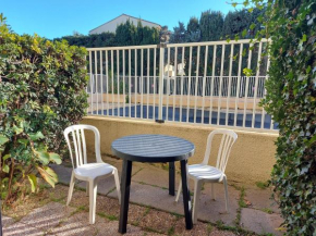 Studio Cabine 4 Pers. avec Wifi, Piscine, Parking à 500m de la Plage d'Argelès - FR-1-776-54